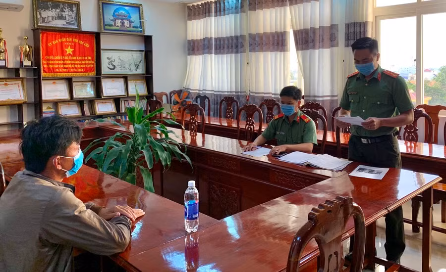 Lực lượng chức năng triển khai Quyết định xử phạt B.V.Đ.