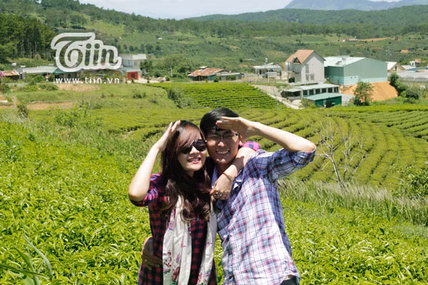 Chuyện yêu ngọt ngào của cặp đôi cùng lớp