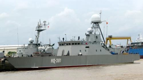 HQ-381 - chiếc tàu tên lửa BPS-500 duy nhất của Hải quân Việt Nam đang được sửa chữa và nâng cấp.
