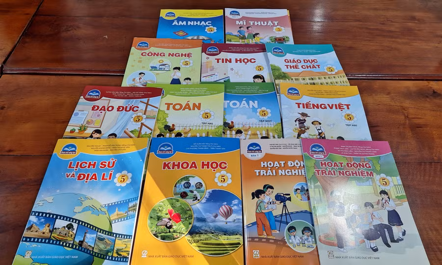 An Giang ban hành Quy định tiêu chí lựa chọn SGK trong các cơ sở giáo dục phổ thông năm học 2024 - 2025.