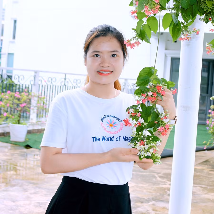 Cô Lê Hải Châu – giáo viên Ngữ Văn Trường THPT Ban Mai - Hà Đông, Hà Nội