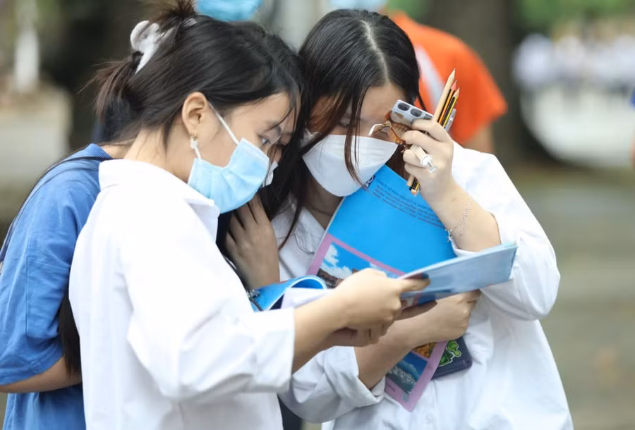 Học sinh lớp 12 Hà Nội vừa trải qua đợt khảo sát kiến thức. Ảnh: INT