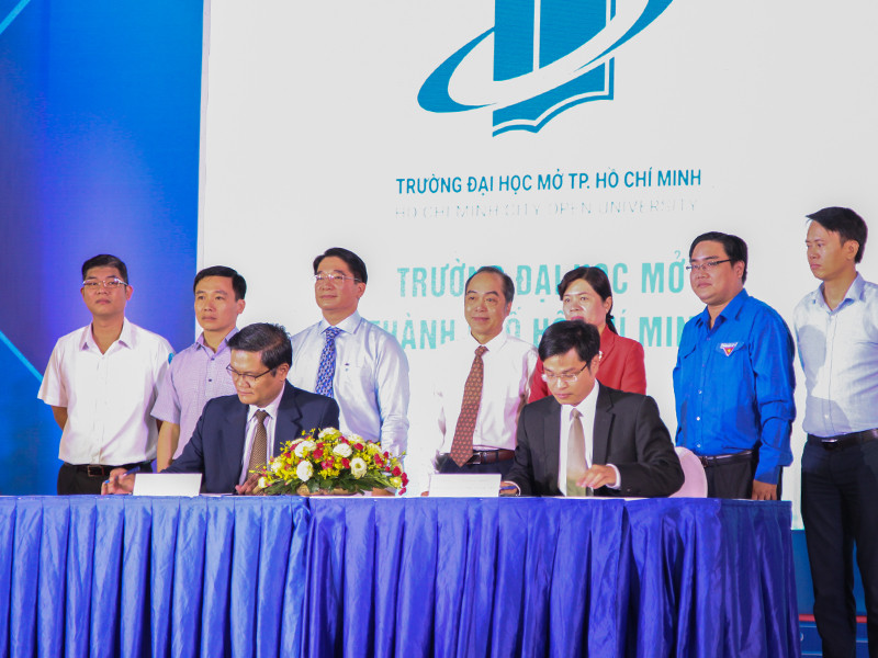 Kí kết hợp tác với các trường ĐH Kí kết hợp tác với các trường ĐH