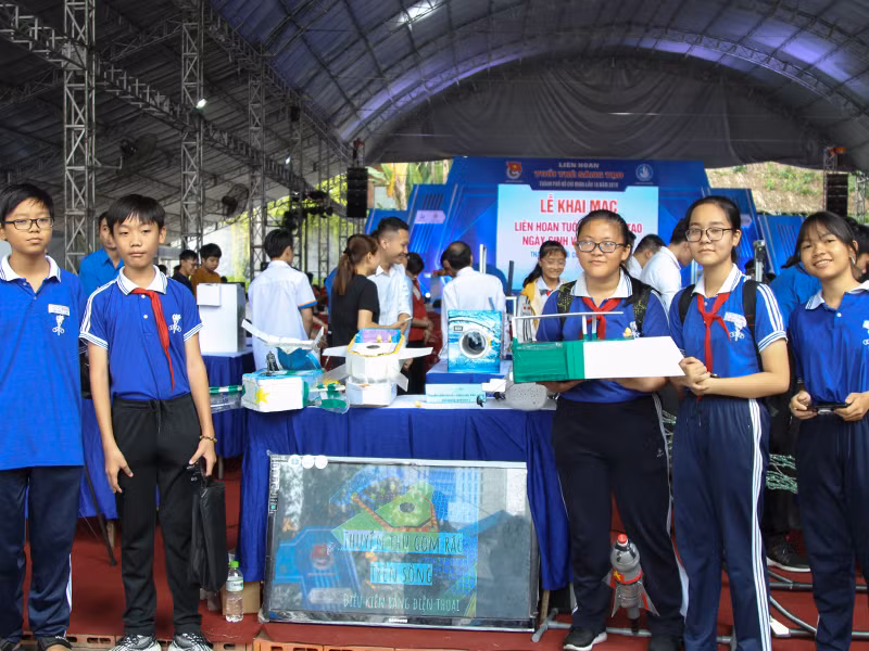 Học sinh Trường THCS Lý Tự Trọng (quận Gò Vấp) tham gia liên hoan Tuổi trẻ sáng tạo năm 2019 