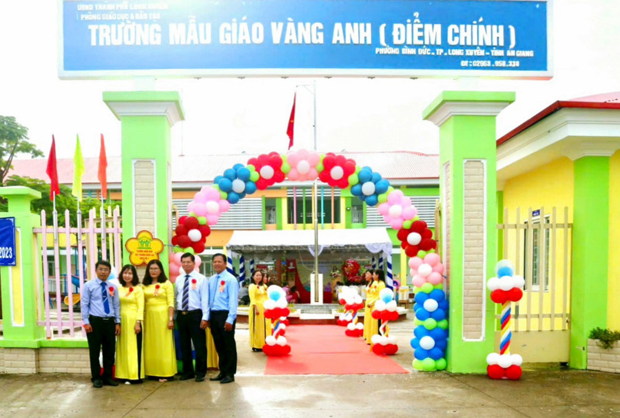 Trường Mẫu giáo Vàng Anh (TP Long Xuyên, An Giang). Trường Mẫu giáo Vàng Anh (TP Long Xuyên, An Giang).
