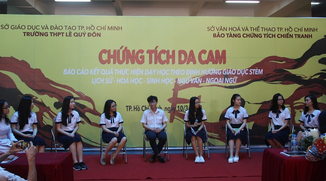 Học sinh Trường THPT Lê Quý Đôn báo cáo dự án dạy học theo phương pháp GD STEM