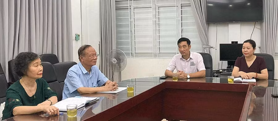 Bác sĩ Nguyễn Thị Thông Tuyết chia sẻ về mô hình khám chữa bệnh miễn phí. Ảnh: NVCC