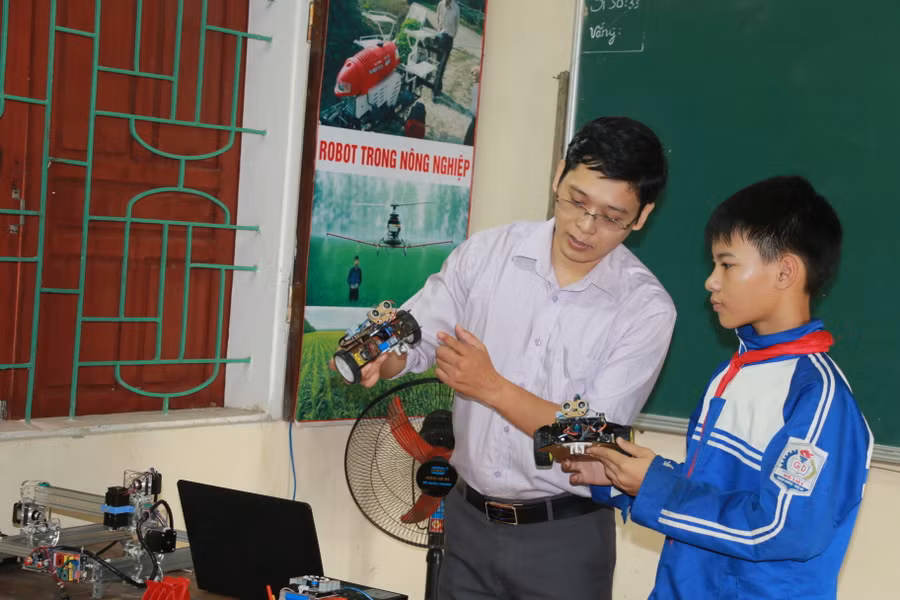 Giờ học STEM của học sinh Trường THCS Võ Liệt, Thanh Chương