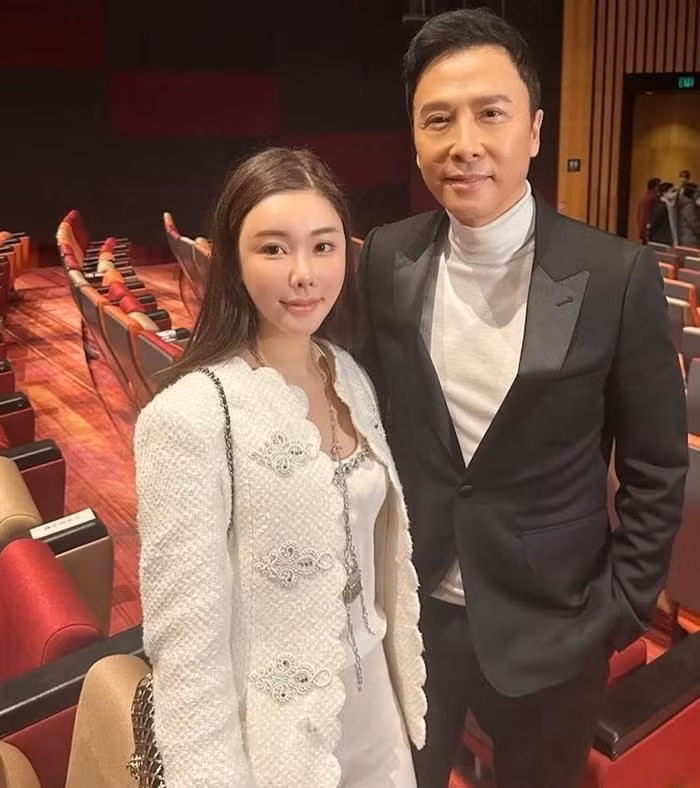 Ngoài ra, Thái Thiên Phượng cũng có mối quan hệ thân thiết với nhiều gương mặt nổi tiếng của giới giải trí. Cô còn qua lại với Moka Phương Viện - vợ của Quách Phú Thành. Ngoài ra, Thái Thiên Phượng cũng có mối quan hệ thân thiết với nhiều gương mặt nổi tiếng của giới giải trí. Cô còn qua lại với Moka Phương Viện - vợ của Quách Phú Thành.