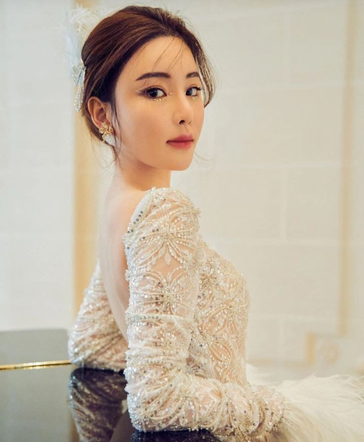 Ngày 24/2, báo chí Hong Kong đồng loạt đưa tin về cái chết vô cùng bi thảm của người mẫu Thái Thiên Phượng.