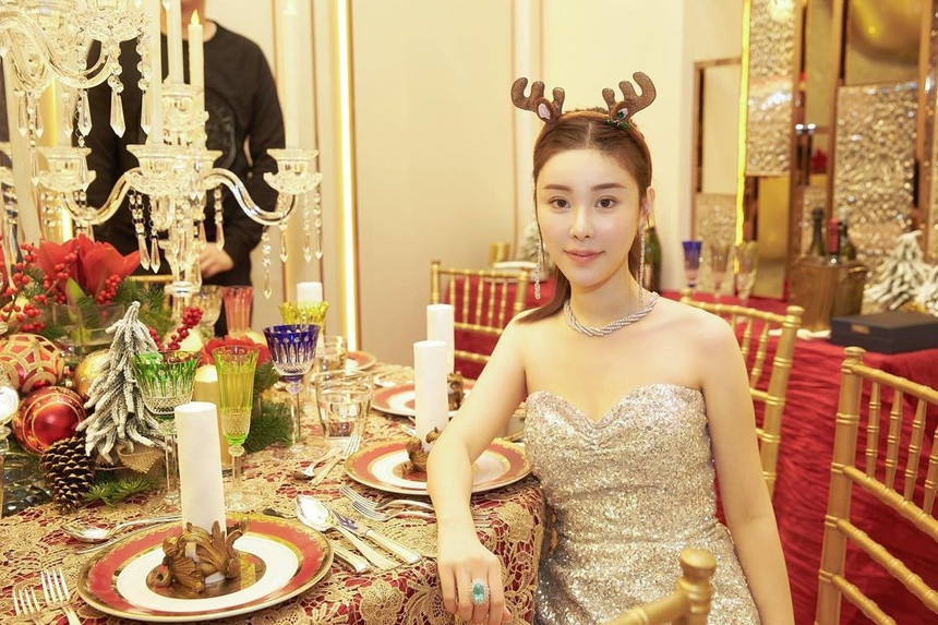 Theo nguồn tin từ HK01, chồng cũ của Thái Thiên Phượng đồng thời là một trong những nghi phạm của vụ việc đã bị bắt giữ trong lúc đang cố gắng bỏ trốn ở bến tàu.