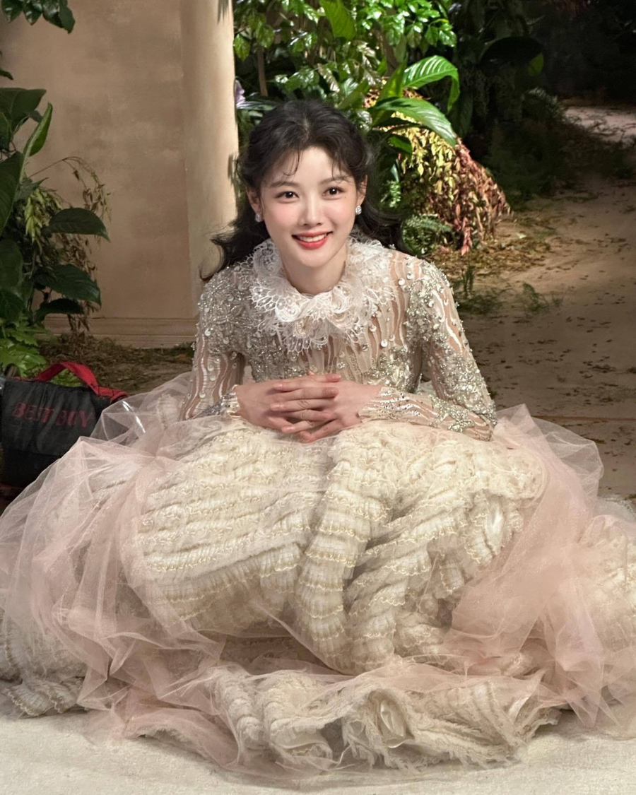 Nữ diễn viên Kim Yoo Jung.