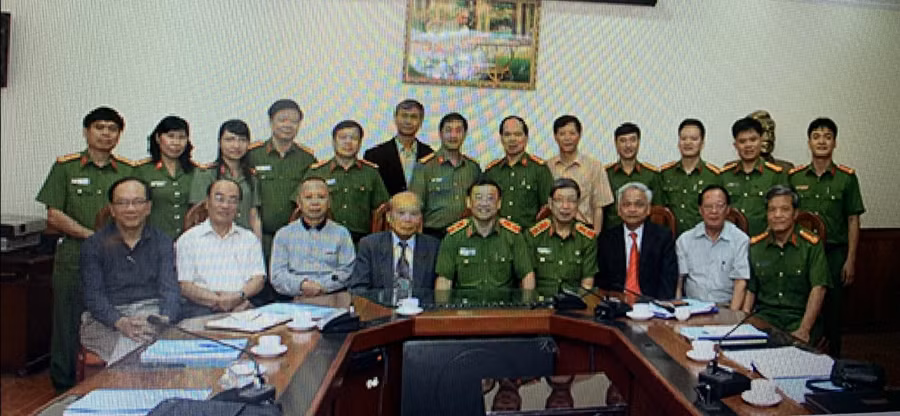 Thiếu tướng, GS.TS Ngô Sỹ Hiền - Viện trưởng Viện KHHS gặp mặt các thế hệ cán bộ lãnh đạo Viện nhân Kỷ niệm 60 năm Viện KHHS - Bộ Công an.