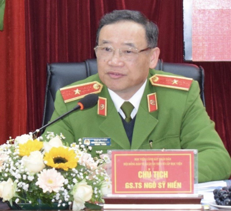 Thiếu tướng- GS-TS Ngô Sỹ Hiền. Thiếu tướng- GS-TS Ngô Sỹ Hiền.