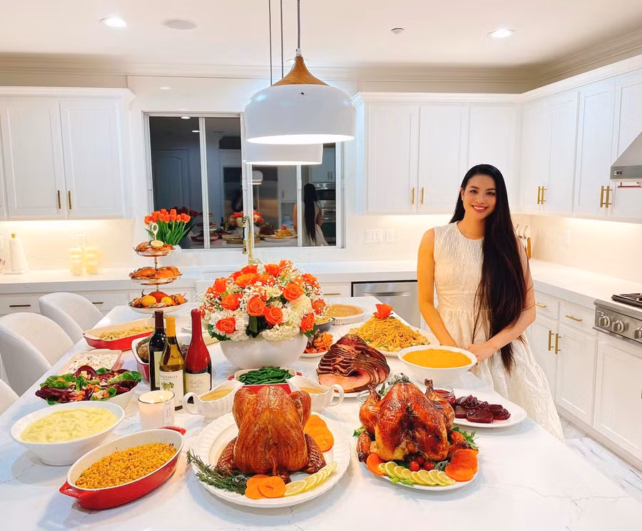 Không gian sống vô cùng sang chảnh, đậm mùi tiền của Phạm Hương tại Mỹ.