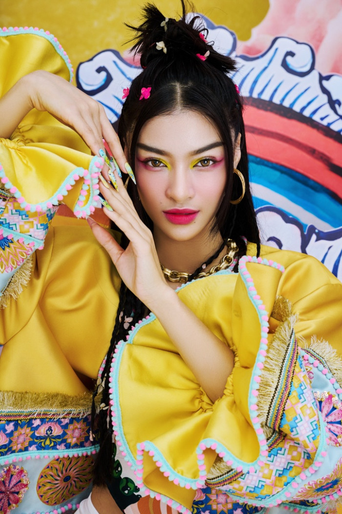 Dù từng bị nhận xét là có nhan sắc nhân tạo, song Kiều Loan vẫn cho rằng quyết định phẫu thuật thẩm mỹ của cô là hoàn toàn đúng đắn. Dù từng bị nhận xét là có nhan sắc nhân tạo, song Kiều Loan vẫn cho rằng quyết định phẫu thuật thẩm mỹ của cô là hoàn toàn đúng đắn.