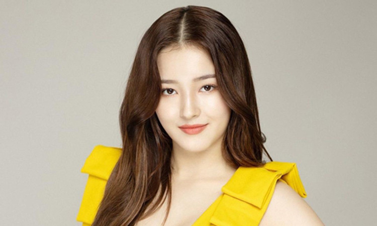 2: Ca sĩ Nancy Jewel McDonie. 2: Ca sĩ Nancy Jewel McDonie.