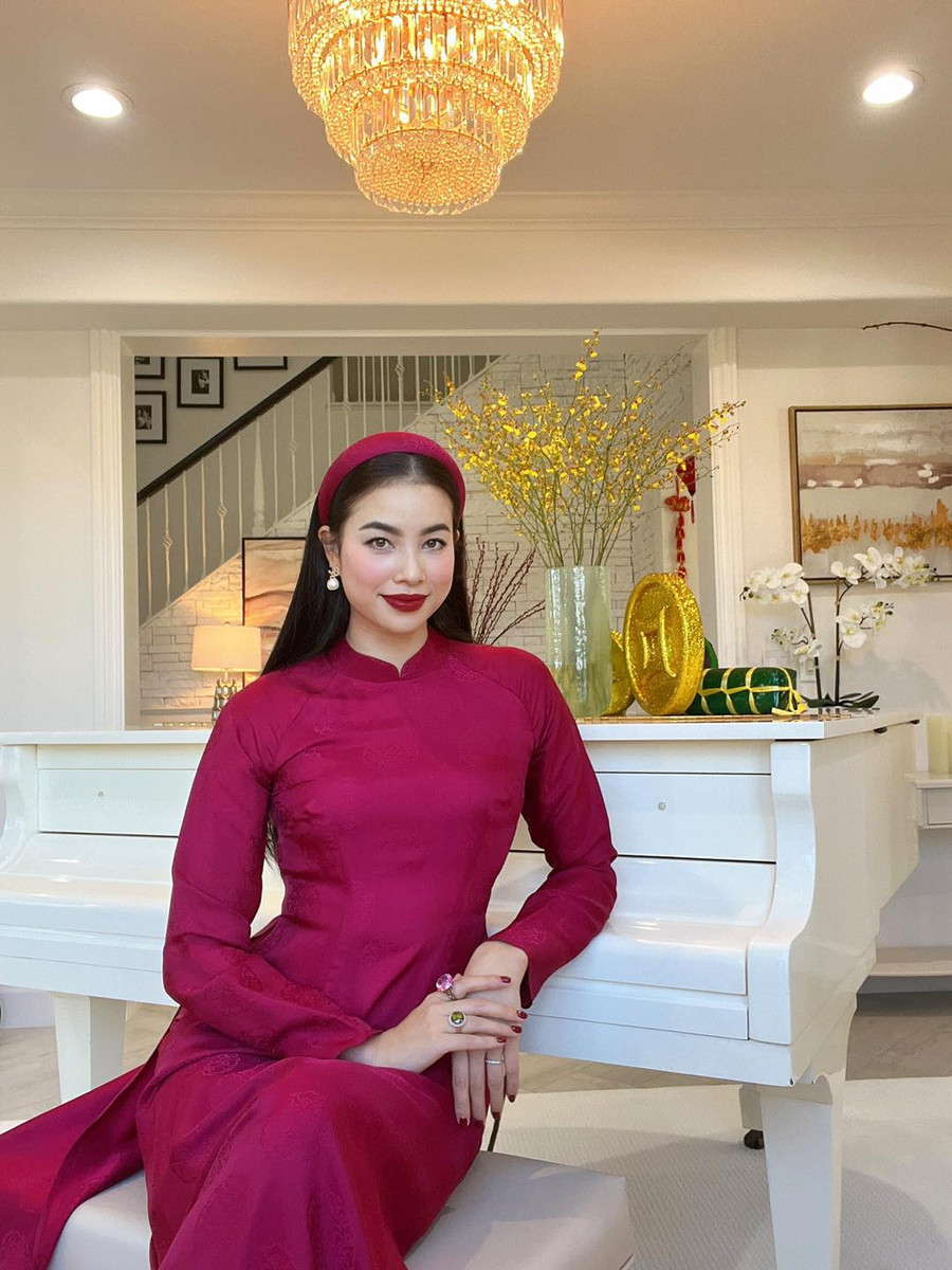 Hoa hậu Phạm Hương có cuộc sống khiến nhiều người mơ ước tại Mỹ cùng chồng đại gia và 2 cậu con trai vô cùng đáng yêu.