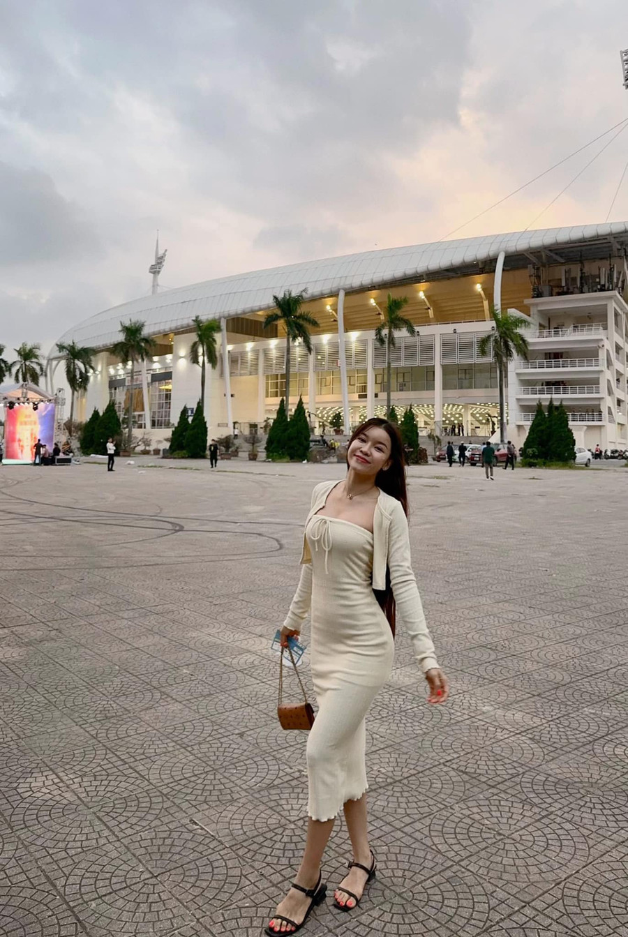 Tuy nhiên, Đặng Văn Lâm hay Yến Xuân chưa từng lên tiếng công khai hay thừa nhận với truyền thông về chuyện tình cảm riêng tư của mình nhưng đã có hàng loạt bằng chứng &quot;đánh dấu chủ quyền&quot;.