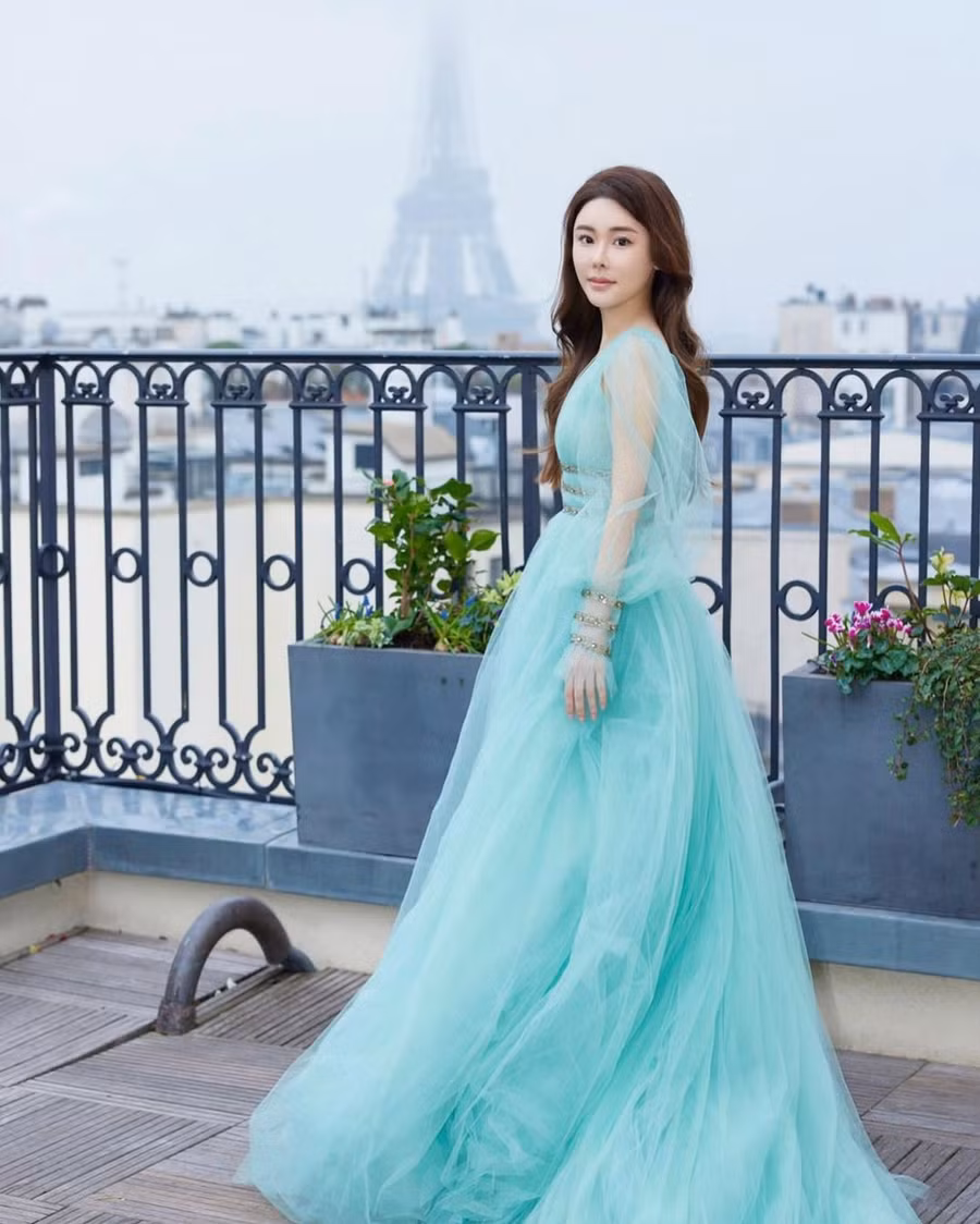 Người mẫu Thái Thiên Phượng.