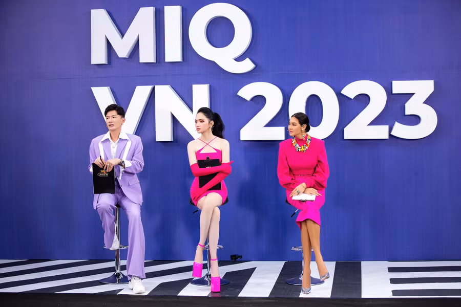 Sự kiện của Hoa hậu Hương Giang bị hủy phút chót.