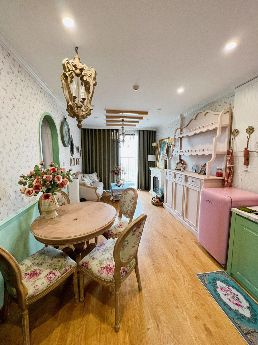 Ngôi nhà được trang trí như trong truyện cổ tích của Hòa Minzy. Ngôi nhà được trang trí như trong truyện cổ tích của Hòa Minzy.