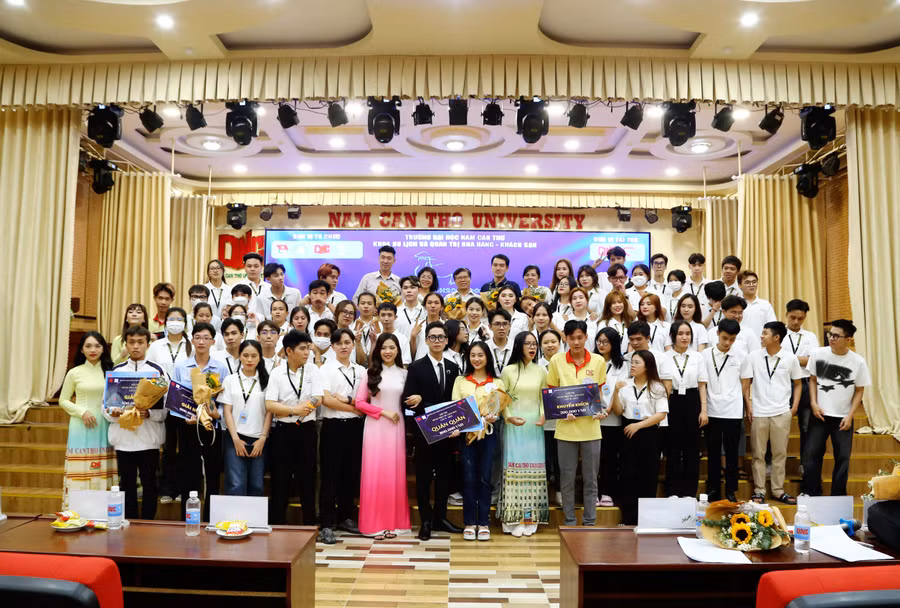 Cuộc thi trang bị nhiều kiến thức về du lịch cho sinh viên ĐH Nam Cần Thơ.