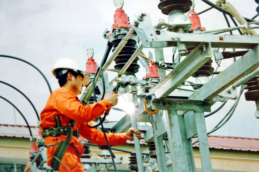 Phối hợp quản lý giá điện, giá dầu