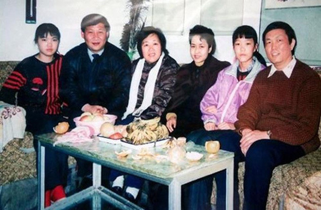 Thời thơ ấu của con gái nhà Tập Cận Bình ảnh 7