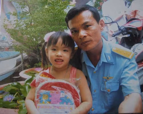 a-quan-ben-con-gai-dau-5795-1422517133.j