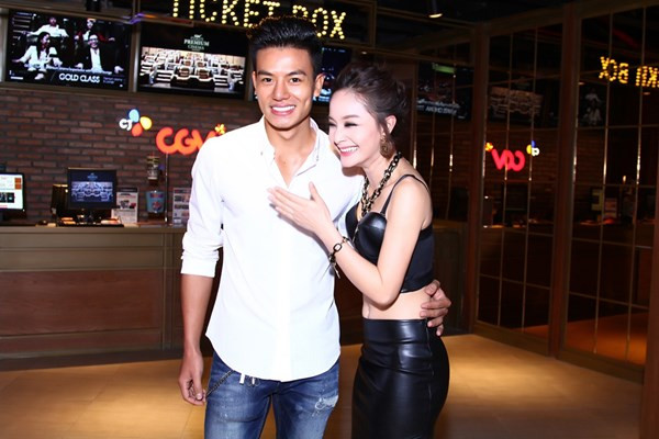 Lan Phương hở bạo, lấn át dàn sao ảnh 7