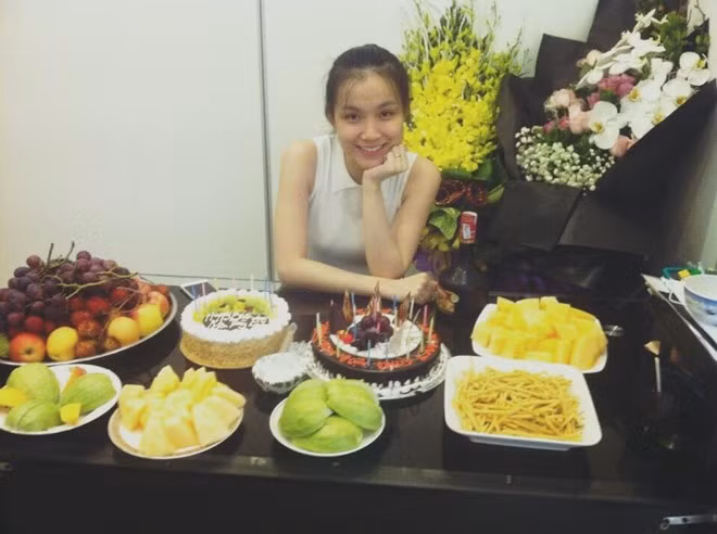 Thùy Lâm mộc mạc, đơn giản trong ngày sinh nhật.