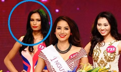 H"ăng Niê lên tiếng chuyện "lườm" Hoa hậu Phạm Hương