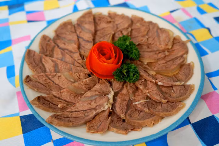 Cách làm thịt bò om ngũ vị ngon cơm trưa nay