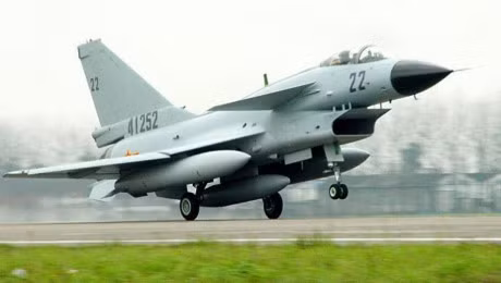 Top 5 khong quan manh nhat the gioi - Anh 2