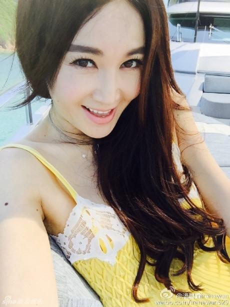 U50 Ôn Bích Hà khoe thân hình sexy như mới đôi mươi - Ảnh 2 U50 On Bich Ha khoe than hinh sexy nhu moi doi muoi - Anh 2