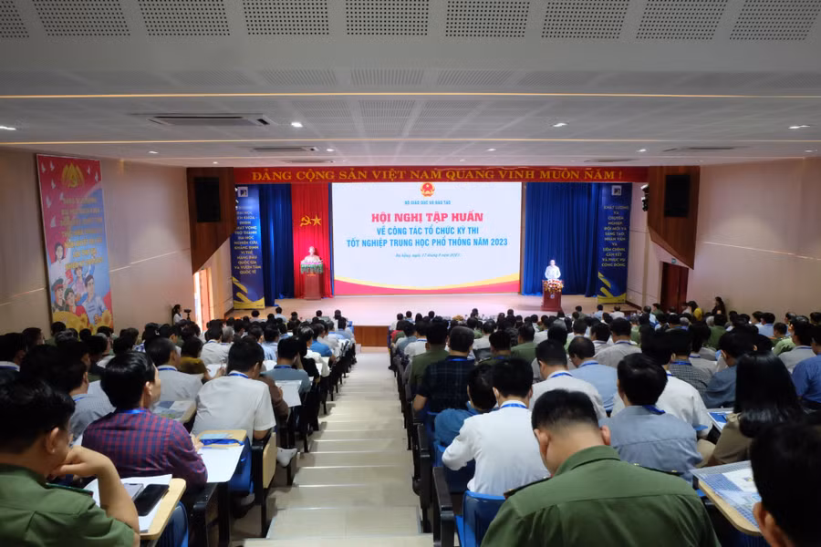 Hội nghị tập huấn về công tác tổ chức Kỳ thi tốt nghiệp THPT năm 2023 tổ chức tại Đà Nẵng ngày 17/4.