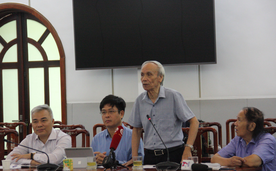 Chuyên gia phát biểu tại Hội nghị.