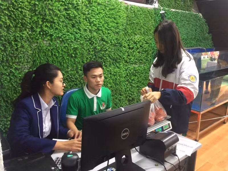 Một cách hướng nghiệp cho HS từ trong trường phổ thông. Ảnh: NTCC