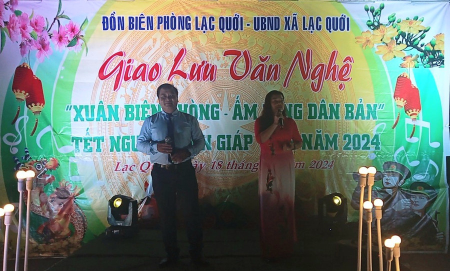 Các tiết mục giao lưu văn nghệ trong chương trình.