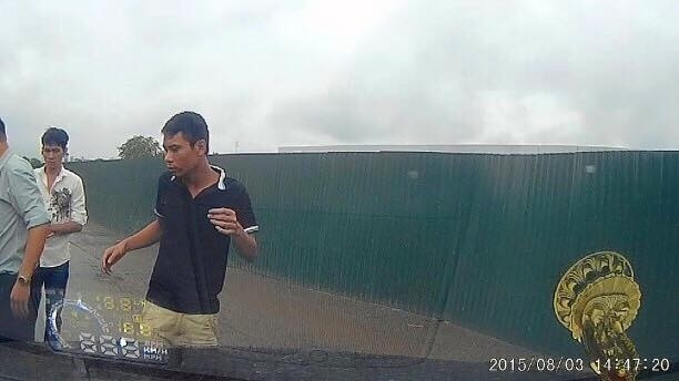Hình ảnh nhóm thanh niên được ghi lại trên camera hành trình của anh Ch (Ảnh: Nhân vật cung cấp). 11863490_861233043961053_1360445655637818030_n