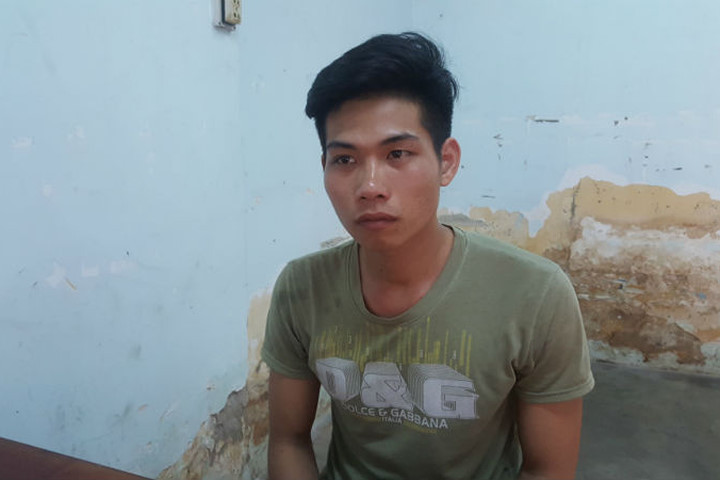 Hung thủ giết bạn gái rồi cầm dao bỏ chạy vừa ra đầu thú