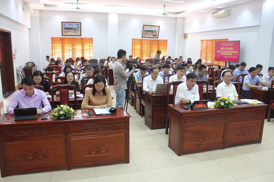 Các đại biểu dự Hội nghị Tổng kết thực tiễn 5 năm thi hành Luật Báo chí năm 2016 trên địa bàn tỉnh Thái Nguyên. Các đại biểu dự Hội nghị Tổng kết thực tiễn 5 năm thi hành Luật Báo chí năm 2016 trên địa bàn tỉnh Thái Nguyên.