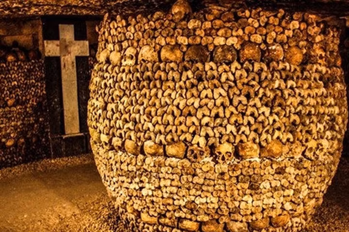 5 Truyền thuyết nghe là "sởn gai ốc" tại thành phố Paris hoa lệ