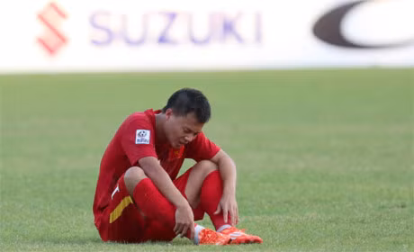 Thanh Luong: Nhieu hoi tiec trong mau ao tuyen Viet Nam - Anh 1