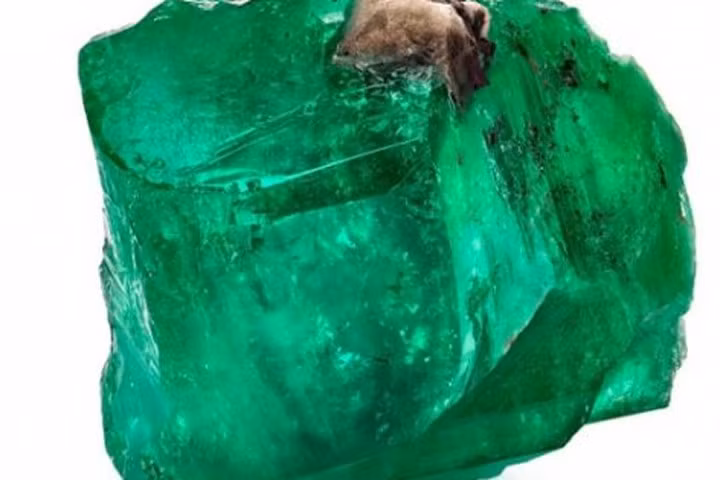 Giá "khủng" của viên ngọc bích lấy từ tàu đắm 400 tuổi