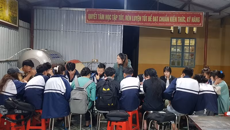 Học sinh khối 12 Trường THPT số 1 Bắc Hà (Lào Cai) được hỗ trợ chỗ ở để yên tâm ôn tập giai đoạn nước rút. Ảnh: NTCC