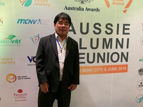 PGS.TS Đỗ Văn Dũng – NGƯT. Hiệu trưởng Trường ĐH Sư phạm Kỹ thuật TP HCM, một cựu sinh học Quản lý GD tại ĐH Sydney (Australia).