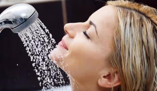 Điều cần làm vào buổi tối để làn da không còn bị khô