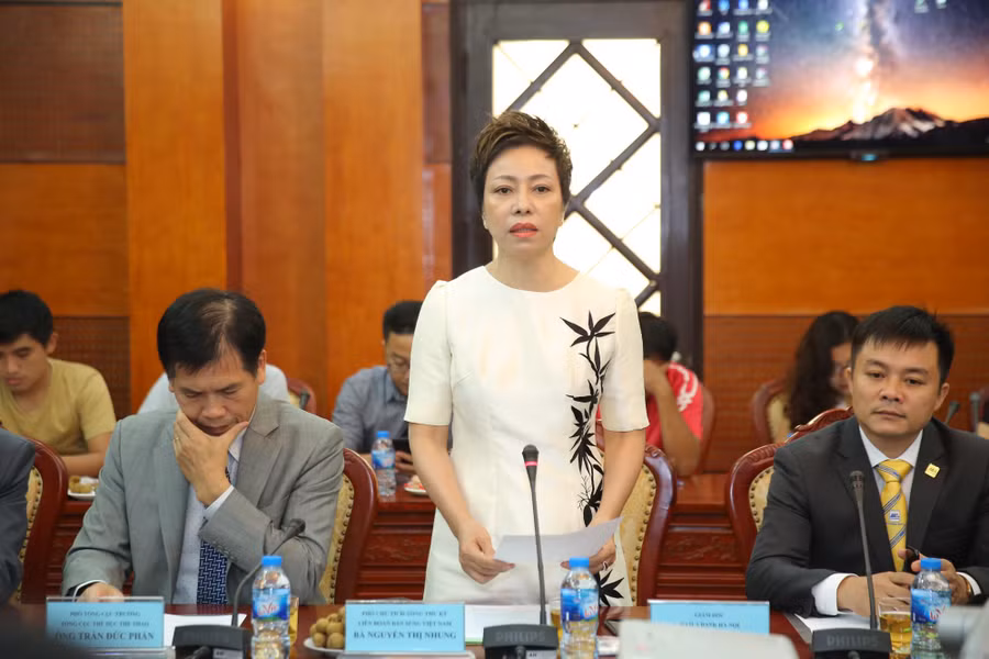 Bà Nguyễn Thị Nhung, Phó Chủ tịch kiêm Tổng Thư ký Liên đoàn Bắn súng Việt Nam.